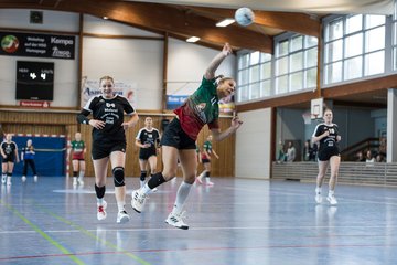 Bild 32 - wBJ HSG Kremperheide/Muensterdorf - HSG Joerl-Doppeleiche Vioel : Ergebnis: 34:23